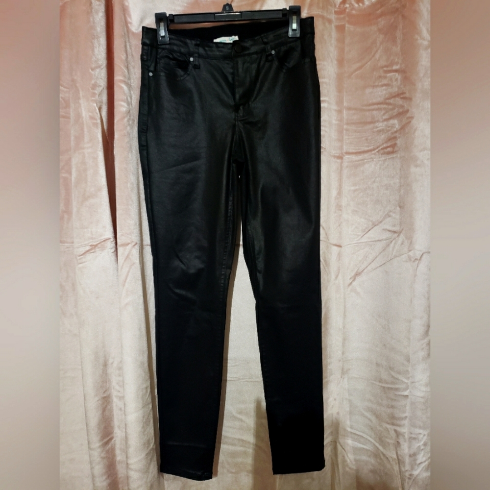 Faux leather skinny jeans